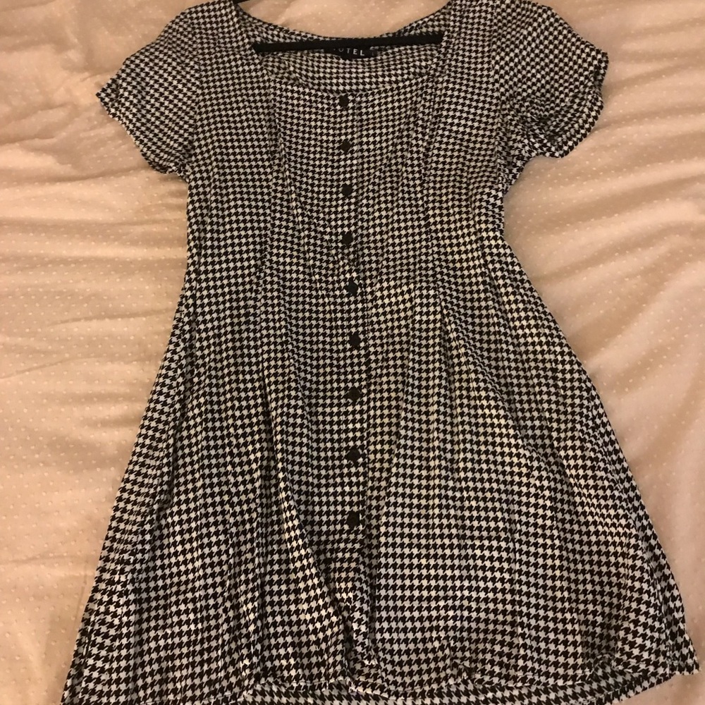 Houndstooth square neck dress